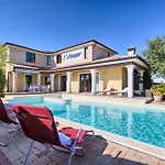 Aldo With Private Pool By Wiibuk 别墅