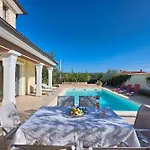 Aldo With Private Pool By Wiibuk