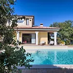 别墅 Aldo With Private Pool By Wiibuk *