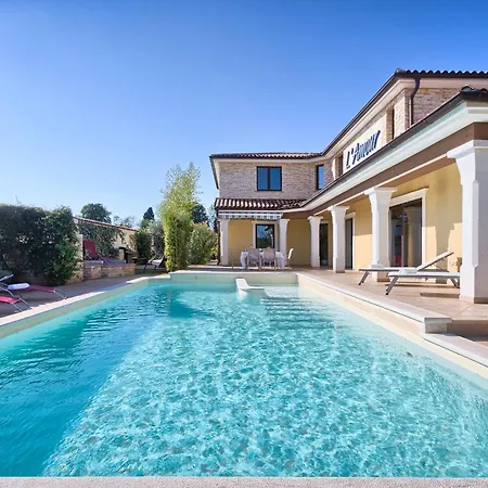 Aldo With Private Pool By Wiibuk Vila *