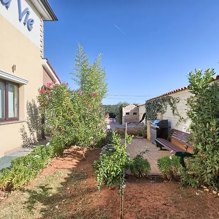 Vila Aldo With Private Pool By Wiibuk