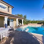 Aldo With Private Pool By Wiibuk Vodnjan