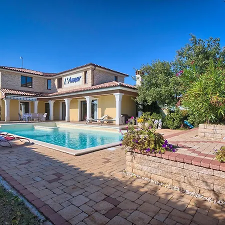 Aldo With Private Pool By Wiibuk Villa Vodnjan