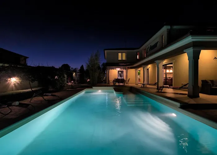 Aldo With Private Pool By Wiibuk Vila Vodnjan