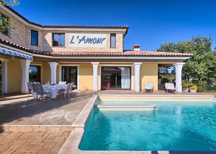 Aldo With Private Pool By Wiibuk Vila