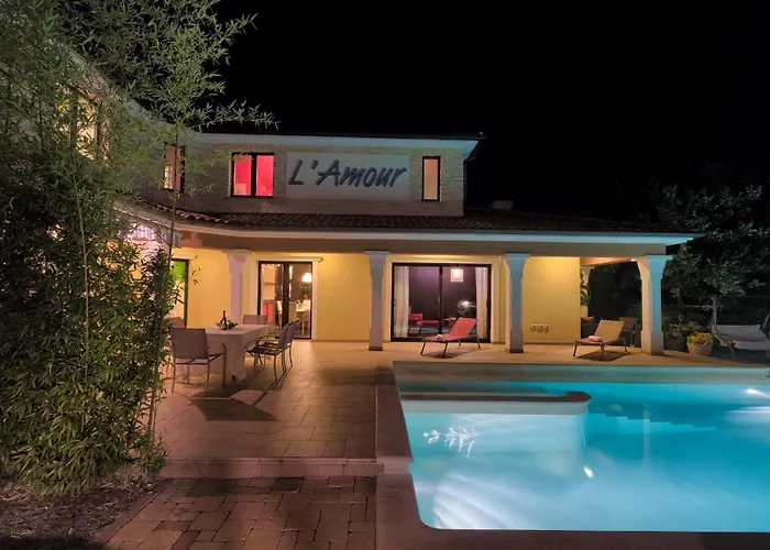 Vila Aldo With Private Pool By Wiibuk